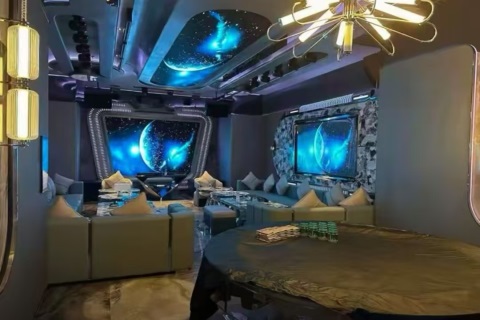 六盘水夜场招聘酒水促销员，店内化妆面试简单流程快​